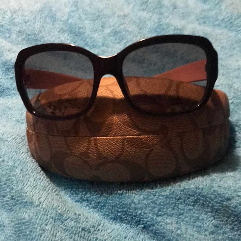 Coach sunglasses. No scratches. Comes with case.